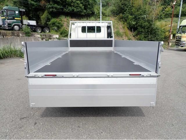 Hino DUTRO 2025-12 7737858-5