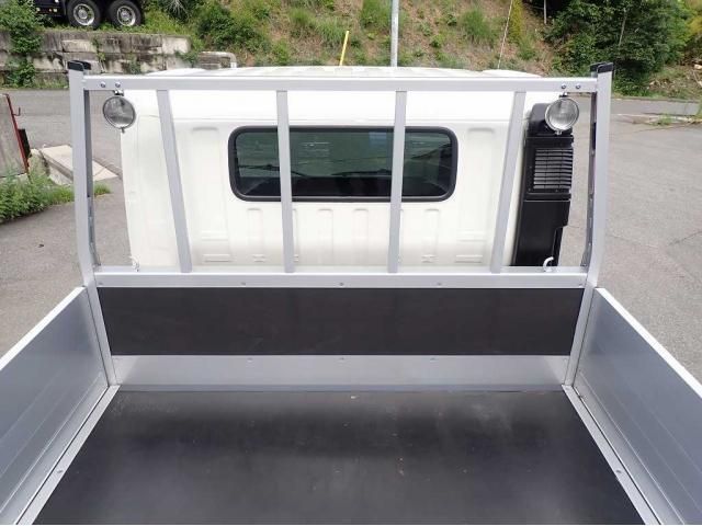 Hino DUTRO 2025-12 7737858-6