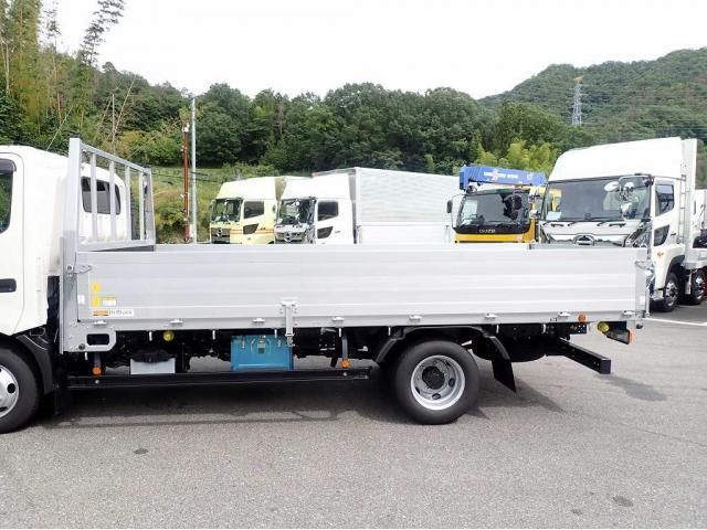 Hino DUTRO 2025-12 7737858-8