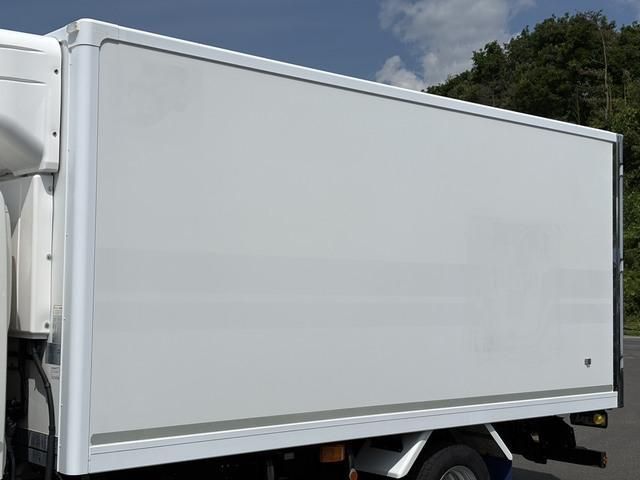 Hino DUTRO 2017-04 7737862-9