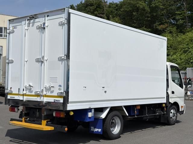 Hino DUTRO 2017-04 7737862-7