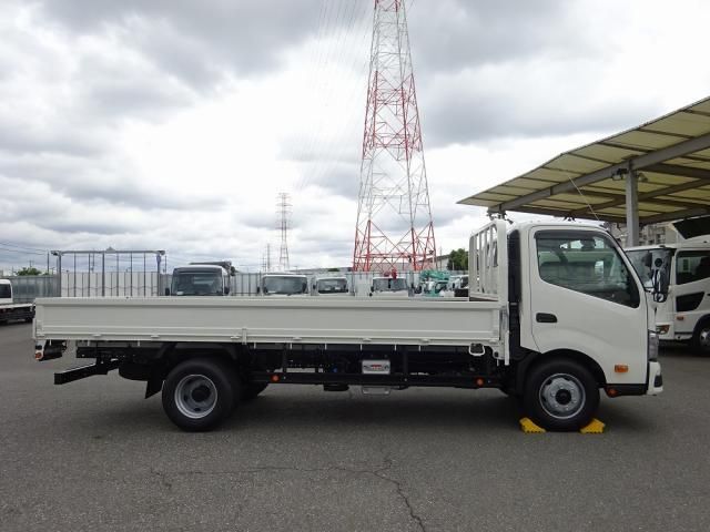 Hino DUTRO 2025-11 7737859-16