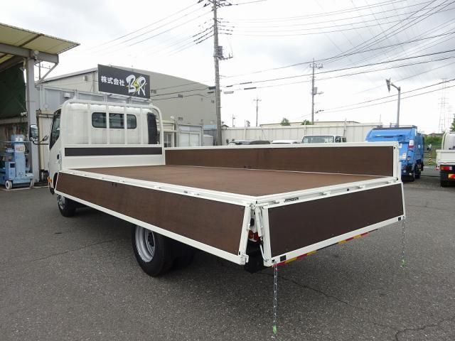Hino DUTRO 2025-11 7737859-1