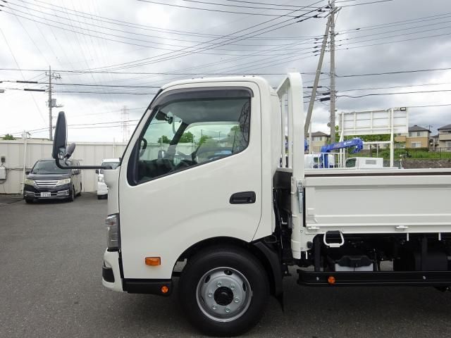 Hino DUTRO 2025-11 7737859-26