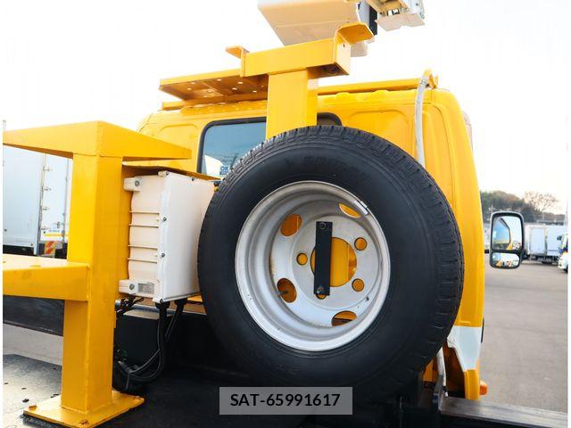 Hino DUTRO 2012-09 7784478-17