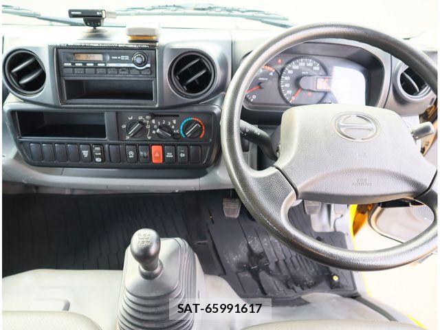 Hino DUTRO 2012-09 7784478-24