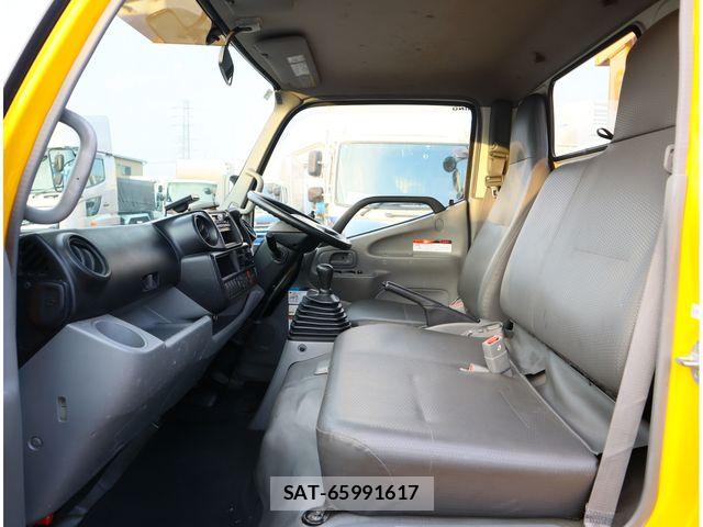 Hino DUTRO 2012-09 7784478-26