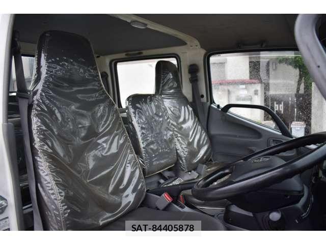 Hino DUTRO 2019-08 7784488-11