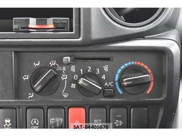 Hino DUTRO 2019-08 7784488-19
