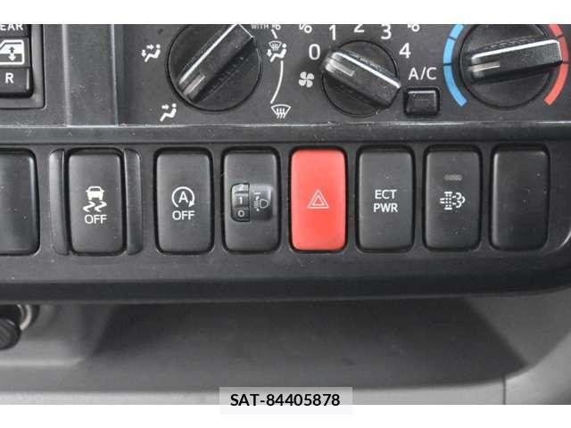 Hino DUTRO 2019-08 7784488-21