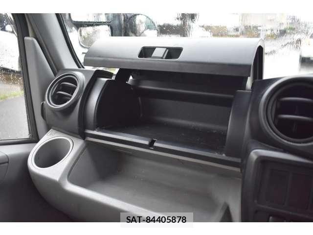 Hino DUTRO 2019-08 7784488-25