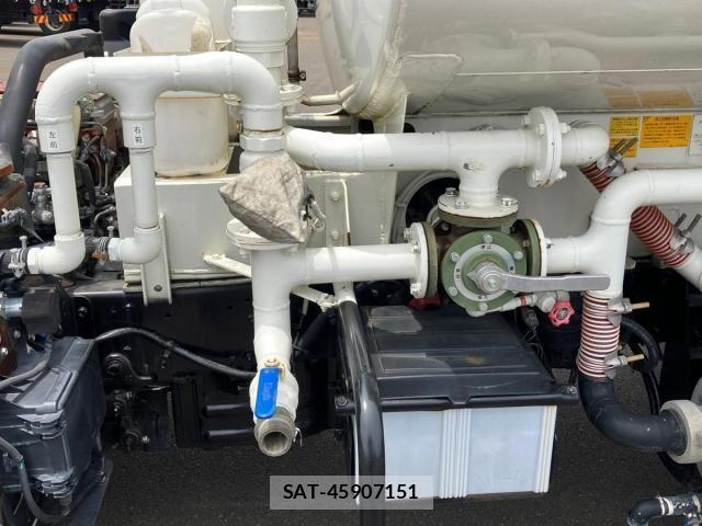 Hino DUTRO 2018-10 7784490-11