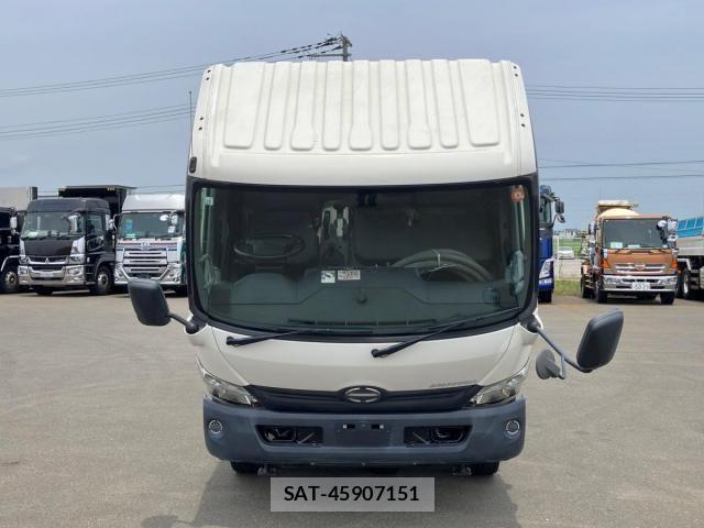 Hino DUTRO 2018-10 7784490-21