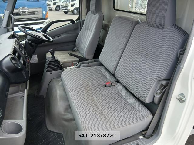 Hino DUTRO 2018-06 7784480-18