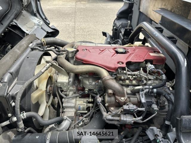 Hino DUTRO 2018-04 7784472-17