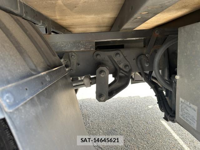 Hino DUTRO 2018-04 7784472-25