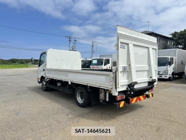 Hino DUTRO 2018-04 7784472-2