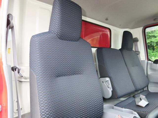 Hino DUTRO 2023-03 7864660-20