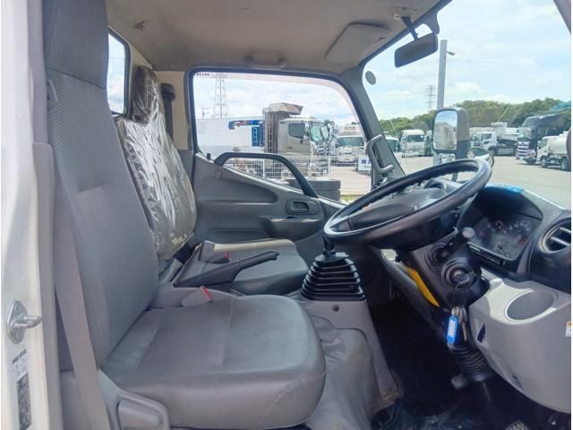 Hino DUTRO 2019-03 7864666-19