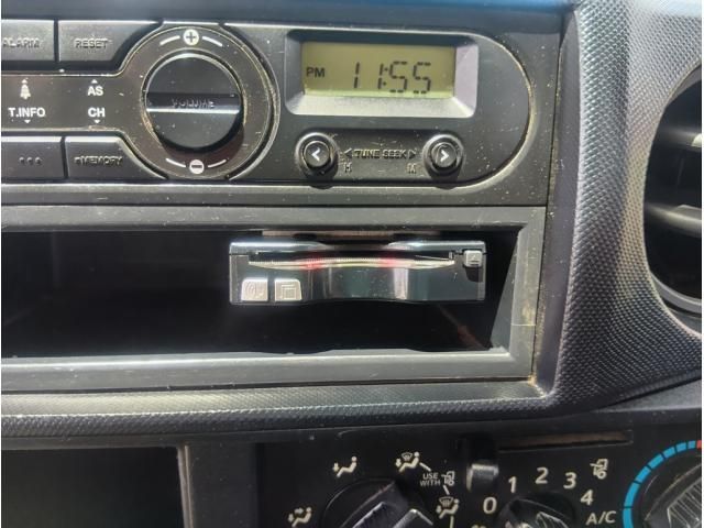 Hino DUTRO 2019-03 7864666-23