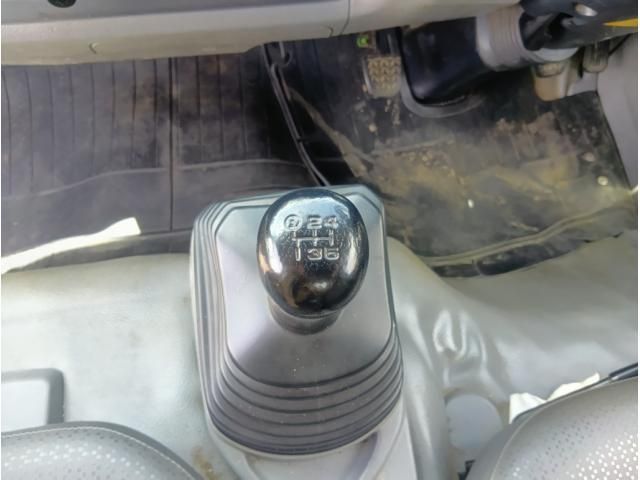 Hino DUTRO 2019-03 7864666-24