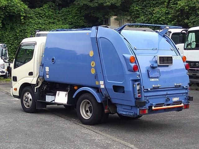 Hino DUTRO 2018-07 7864661-3