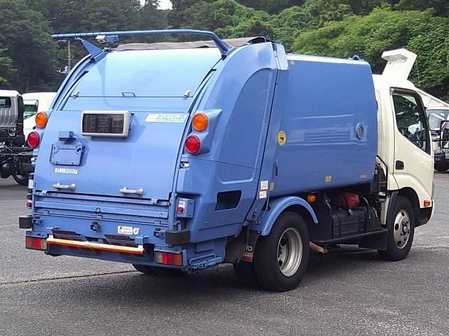 Hino DUTRO 2018-07 7864661-4