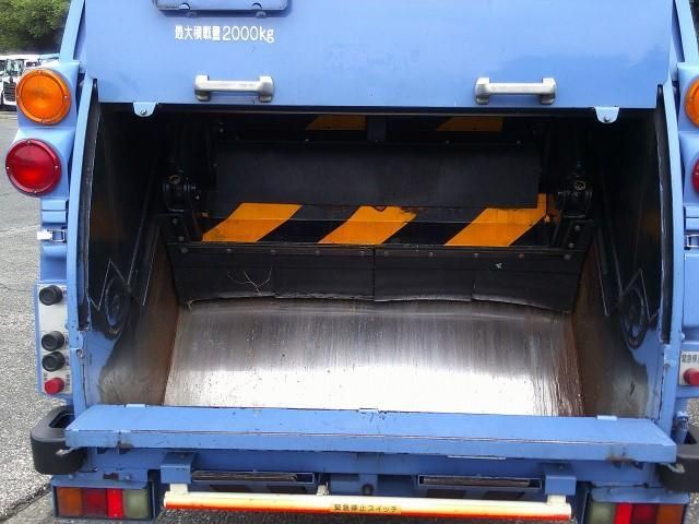 Hino DUTRO 2018-07 7864661-8