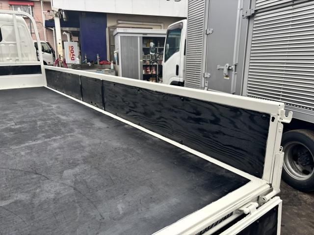 Hino DUTRO 2019-03 7864665-11