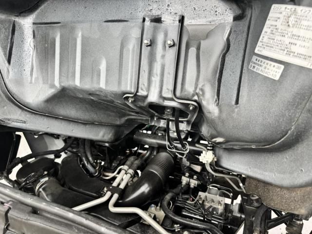 Hino DUTRO 2019-03 7864665-21