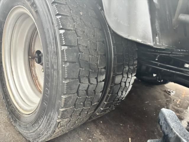 Hino DUTRO 2019-03 7864665-24