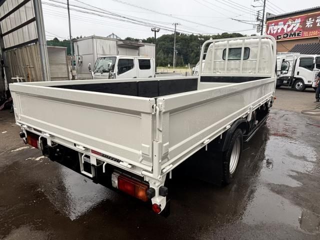 Hino DUTRO 2019-03 7864665-4