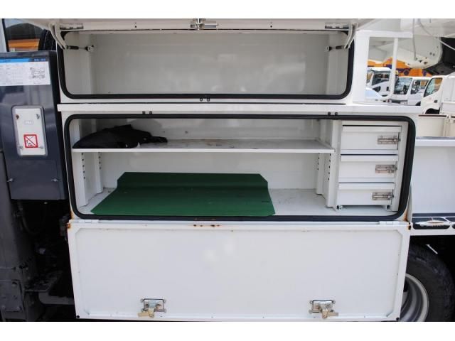 Hino DUTRO 2020-03 7864656-10
