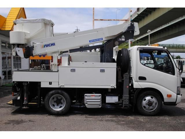 Hino DUTRO 2020-03 7864656-1