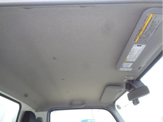 Hino DUTRO 2020-03 7864659-19