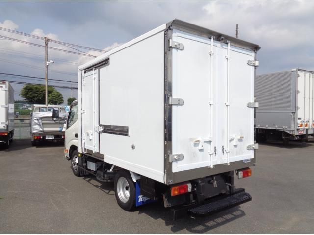 Hino DUTRO 2020-03 7864659-3