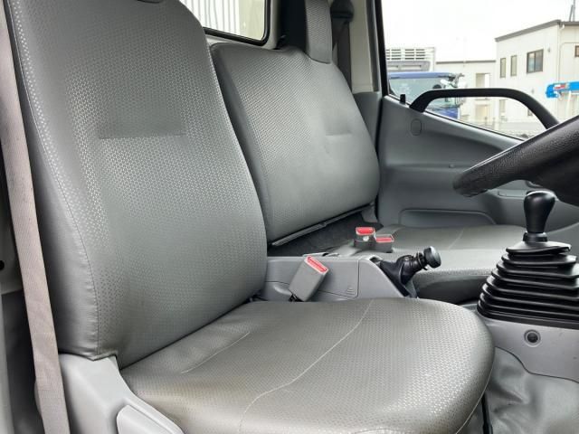 Hino DUTRO 2021-05 7864664-18