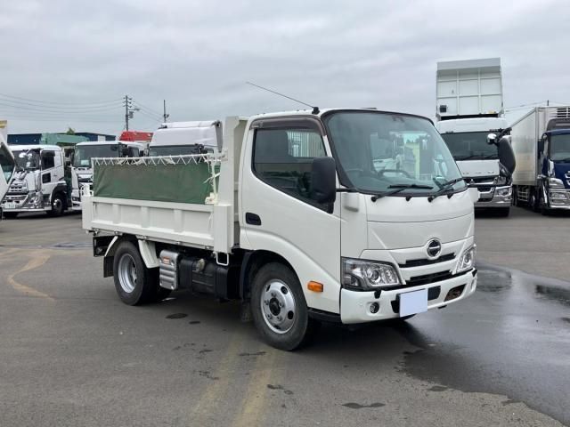 Hino DUTRO 2021-05 7864664-1