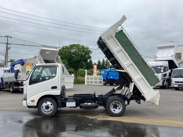 Hino DUTRO 2021-05 7864664-4
