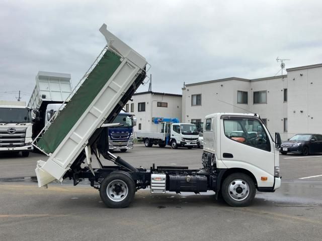 Hino DUTRO 2021-05 7864664-5