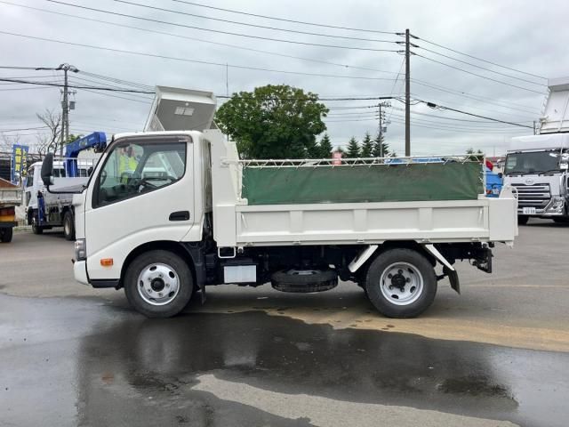 Hino DUTRO 2021-05 7864664-6
