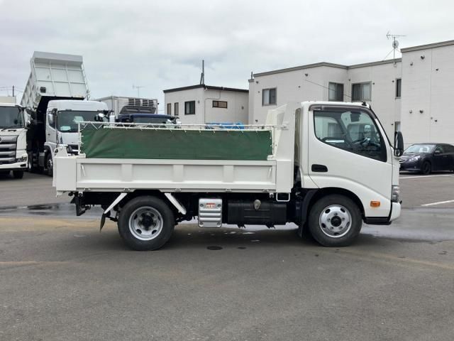 Hino DUTRO 2021-05 7864664-7