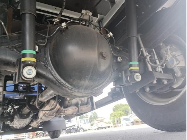 Hino DUTRO 2023-09 7864655-18