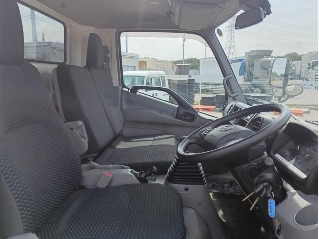 Hino DUTRO 2023-09 7864655-22