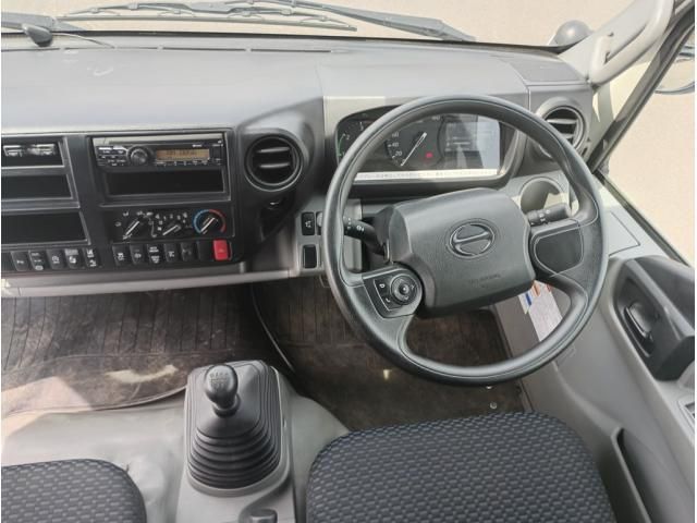 Hino DUTRO 2023-09 7864655-24
