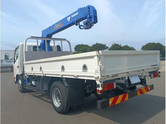 Hino DUTRO 2023-09 7864655-3