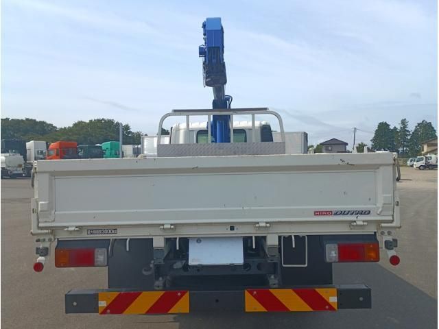 Hino DUTRO 2023-09 7864655-4