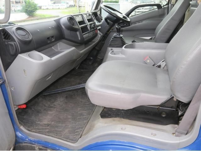 Hino DUTRO 2015-09 7864662-23