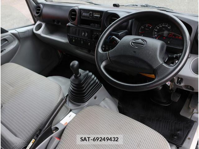 Hino DUTRO 2017-05 7876212-20