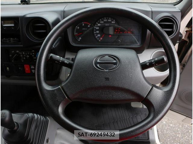 Hino DUTRO 2017-05 7876212-23
